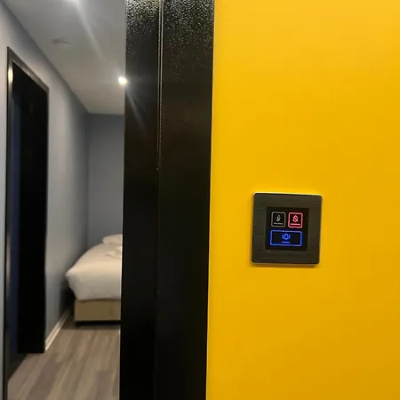 The Hyve Budget Hotel Rotterdam