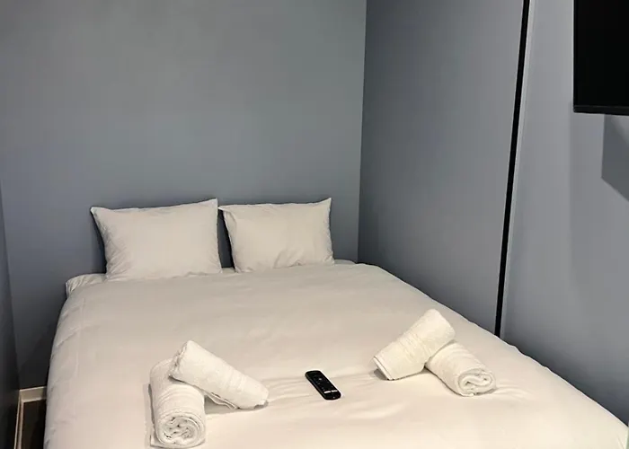 The Hyve Budget Hotel *