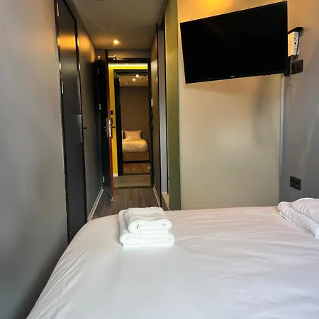 The Hyve Budget Hotel Rotterdam